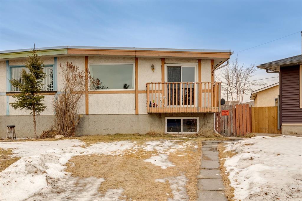 Picture of 157 Penbrooke Close SE, Calgary Real Estate Listing