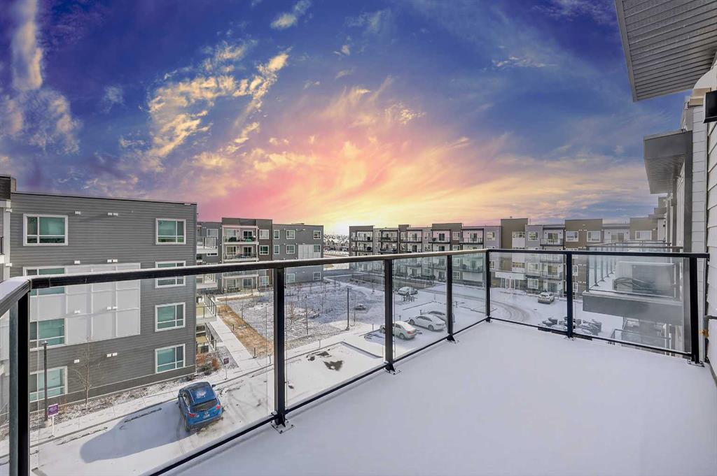 Picture of 1410, 33 Carringham Gate NW, Calgary Real Estate Listing
