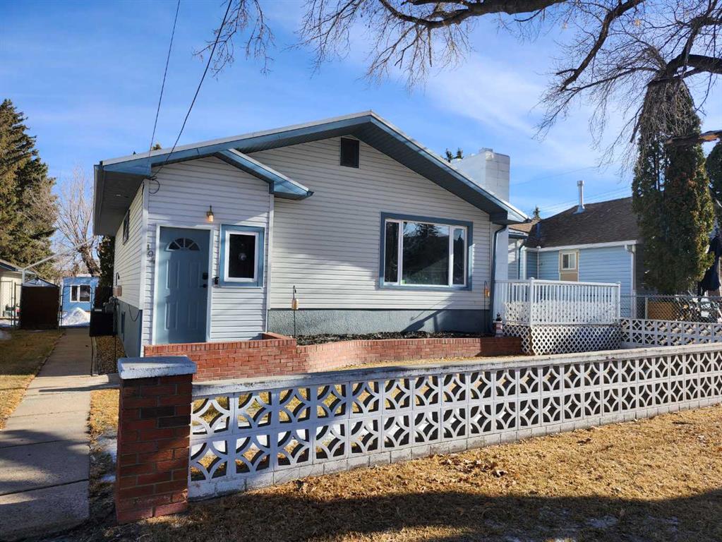 Picture of 104 23 Street NW, Drumheller Real Estate Listing