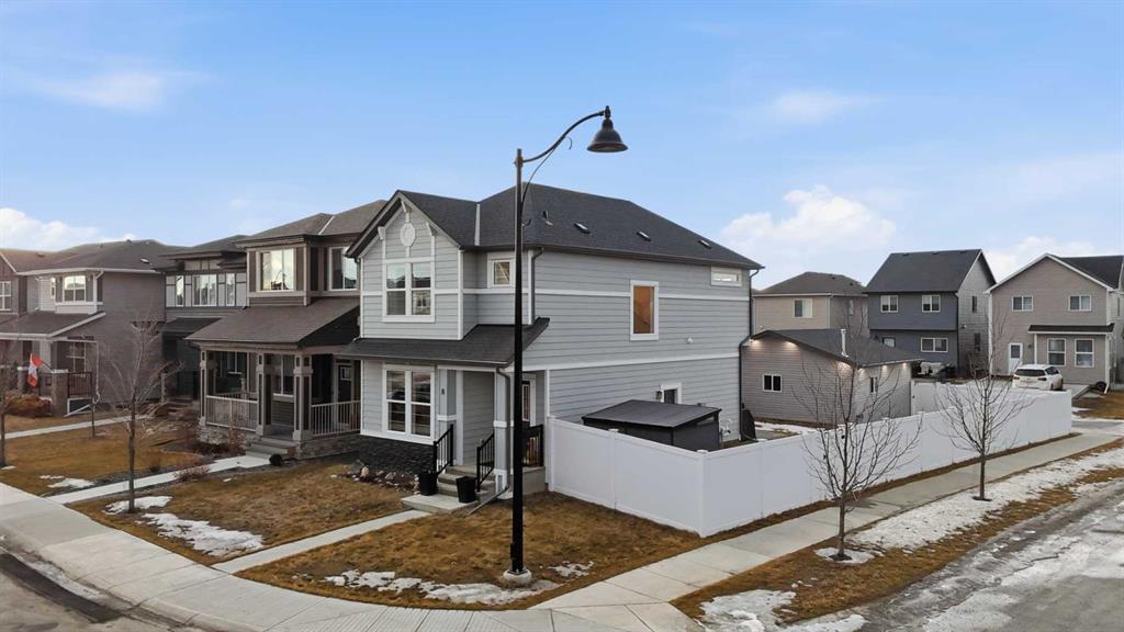 Picture of 8 Legacy Glen Manor SE, Calgary Real Estate Listing