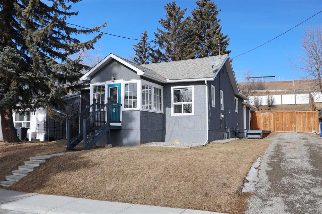 Picture of 18 Maple Street , Okotoks Real Estate Listing