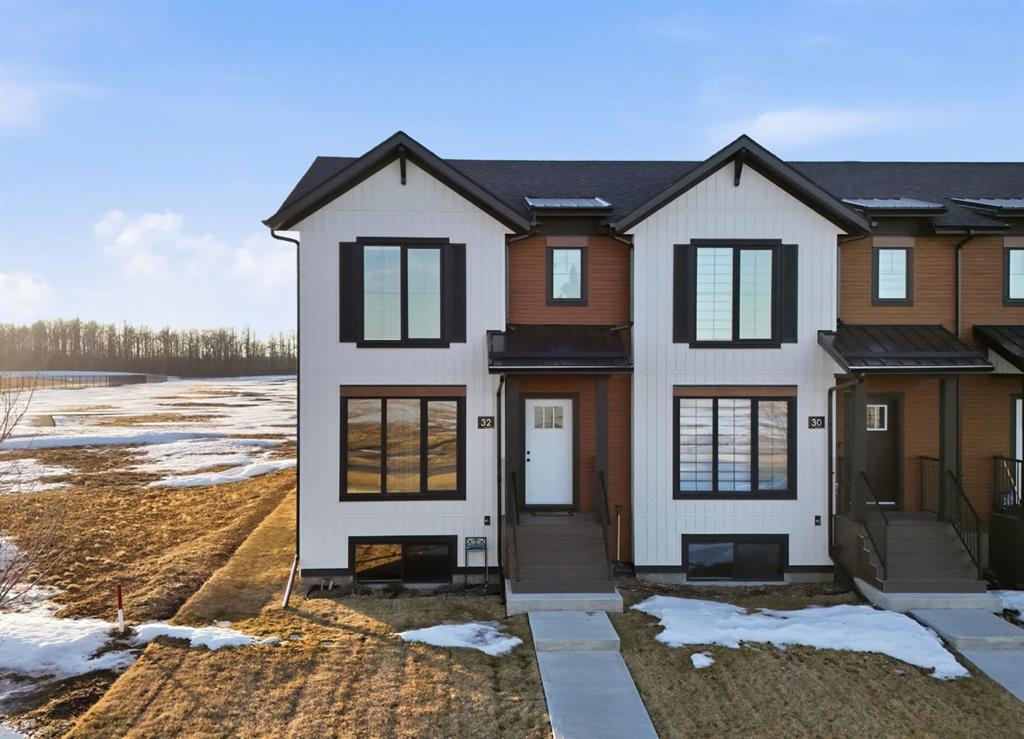 Picture of 32 Station Drive , Sylvan Lake Real Estate Listing