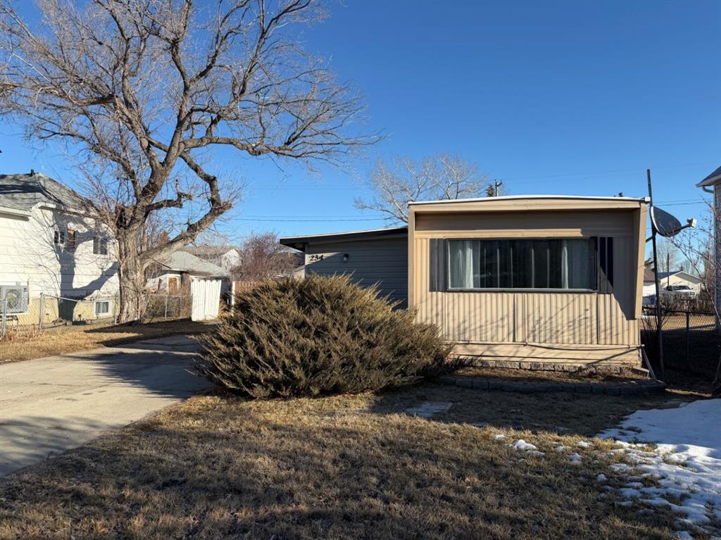 Picture of 234 9 Street , Beiseker Real Estate Listing