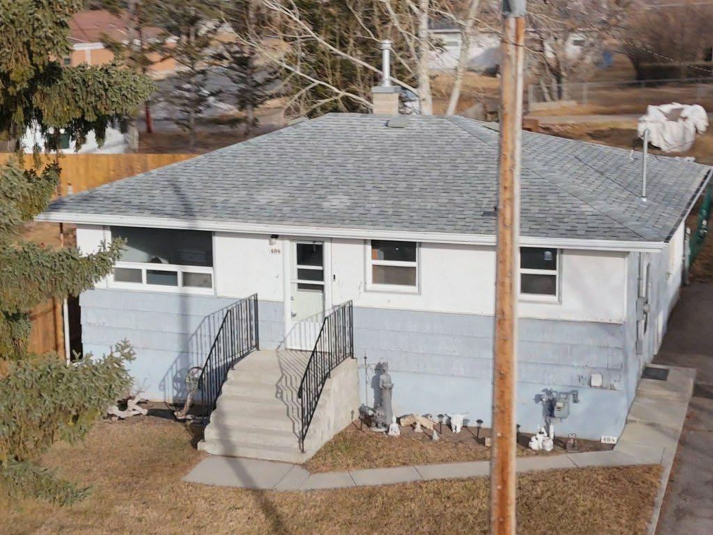 Picture of 408 49 Avenue E, Claresholm Real Estate Listing