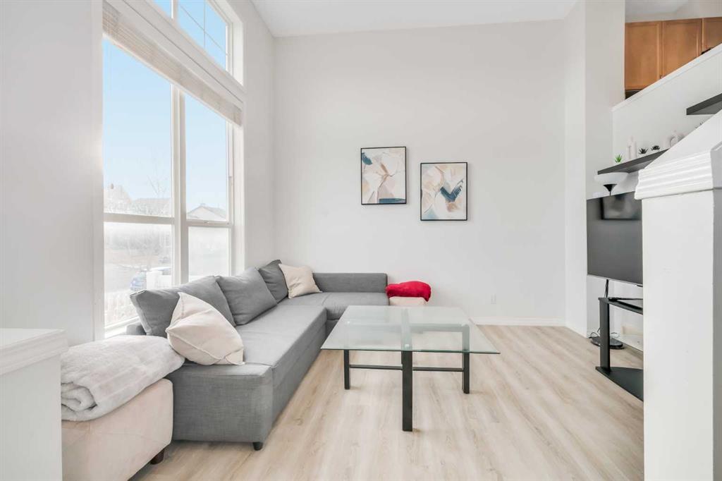 Picture of 997 New Brighton Gardens SE, Calgary Real Estate Listing