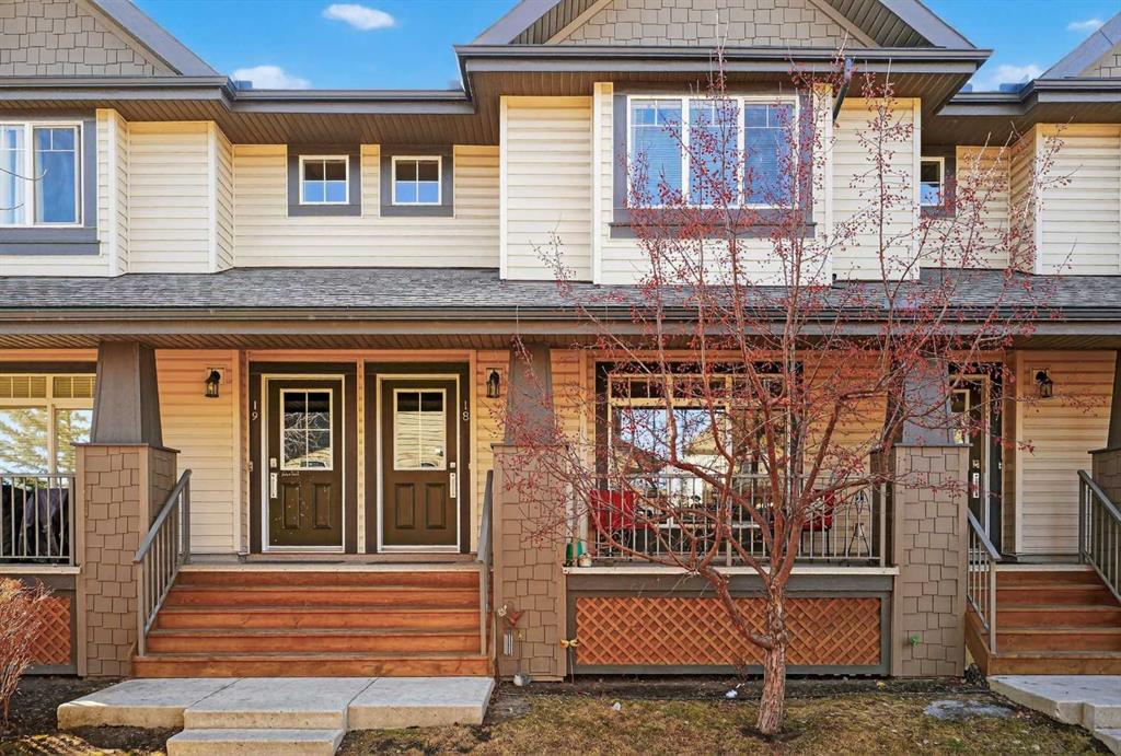 Picture of 18, 133 Copperpond Heights SE, Calgary Real Estate Listing