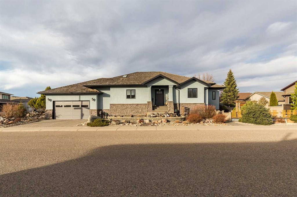 Picture of 1003 Canyon Boulevard W, Lethbridge Real Estate Listing