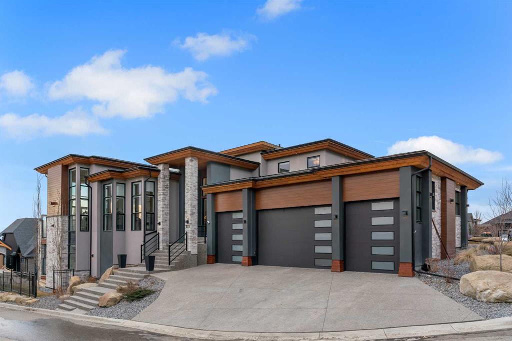 Picture of 100 Elkton Close SW, Calgary Real Estate Listing