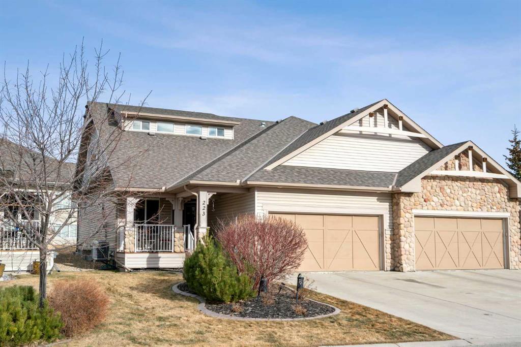 Picture of 223 Sunset Square , Cochrane Real Estate Listing