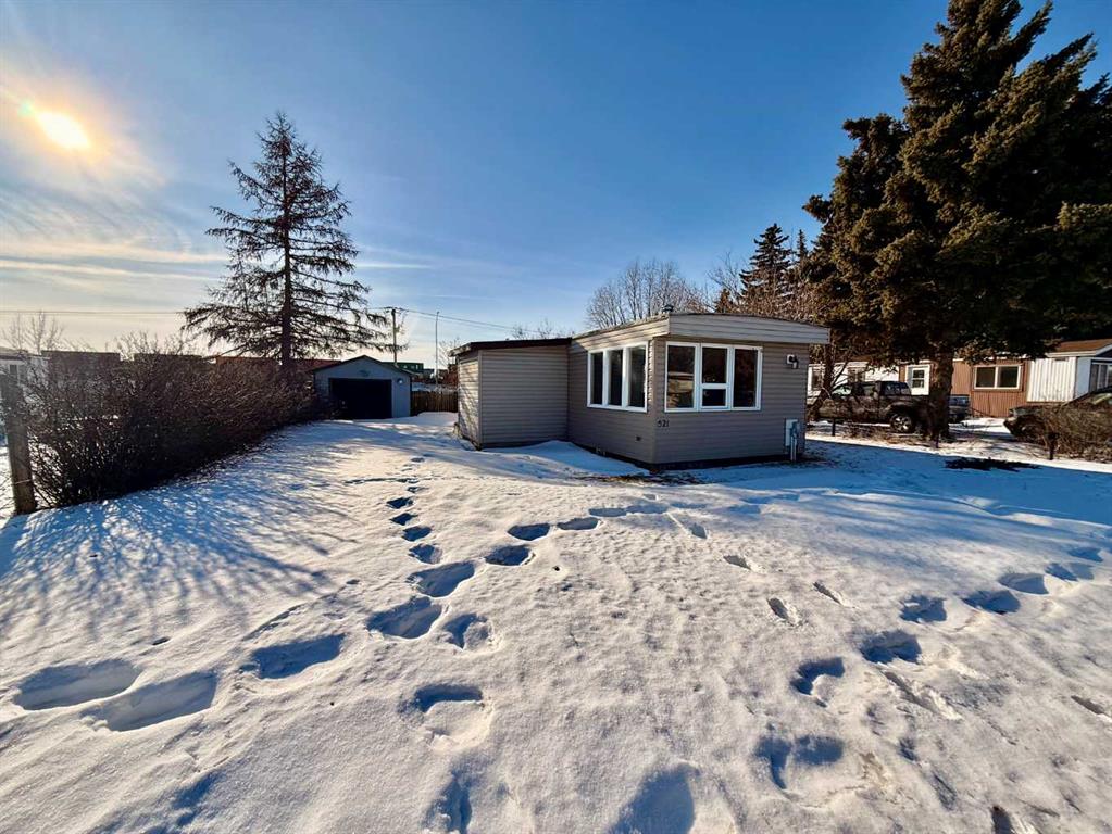 Picture of 521 2 Avenue , Wainwright Real Estate Listing
