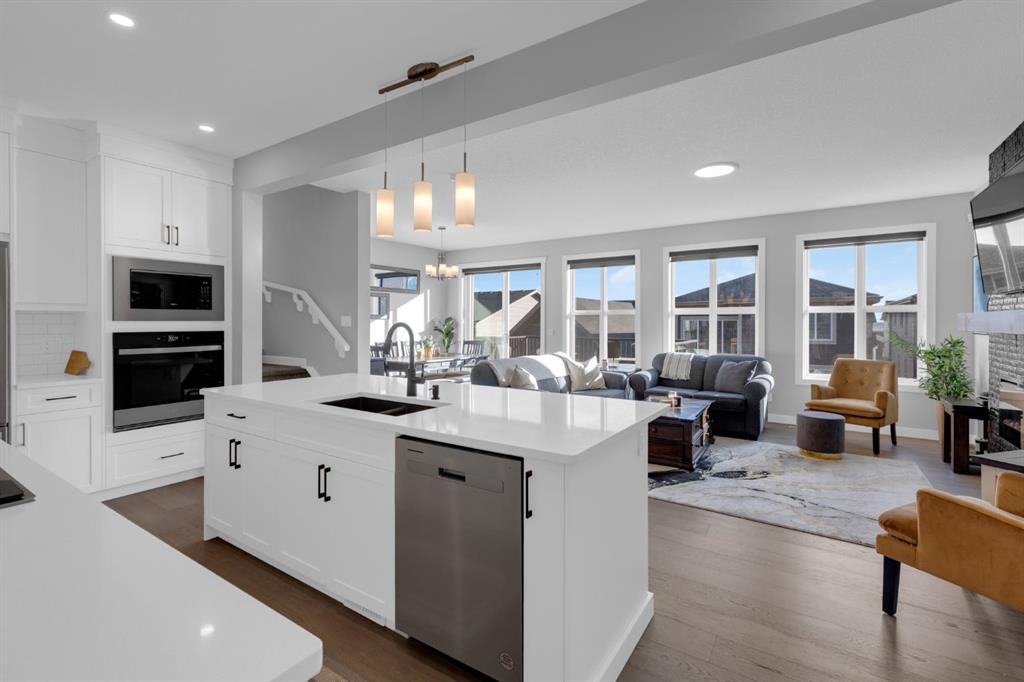 Picture of 160 Precedence Hill , Cochrane Real Estate Listing