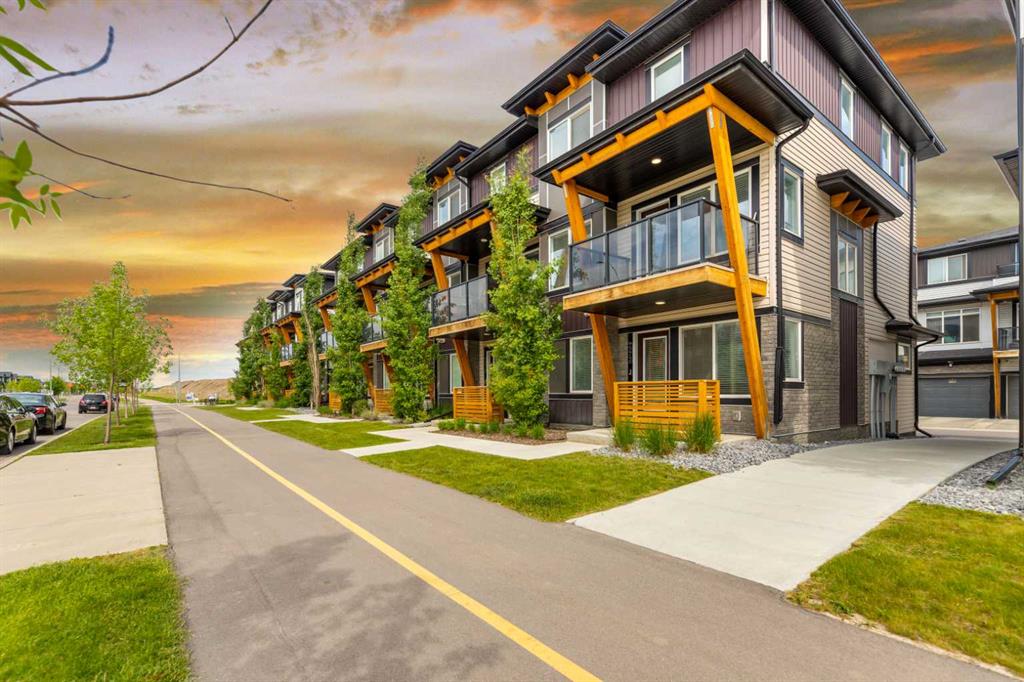 Picture of 572 Savanna Boulevard NE, Calgary Real Estate Listing