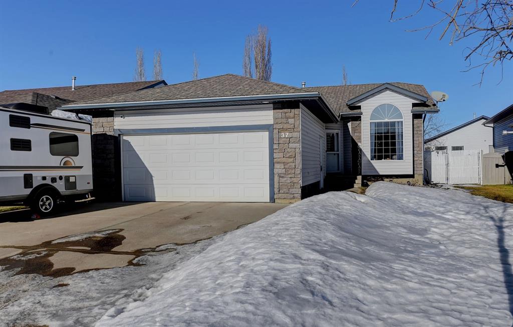 Picture of 37 Pinnacle Crescent , Grande Prairie Real Estate Listing