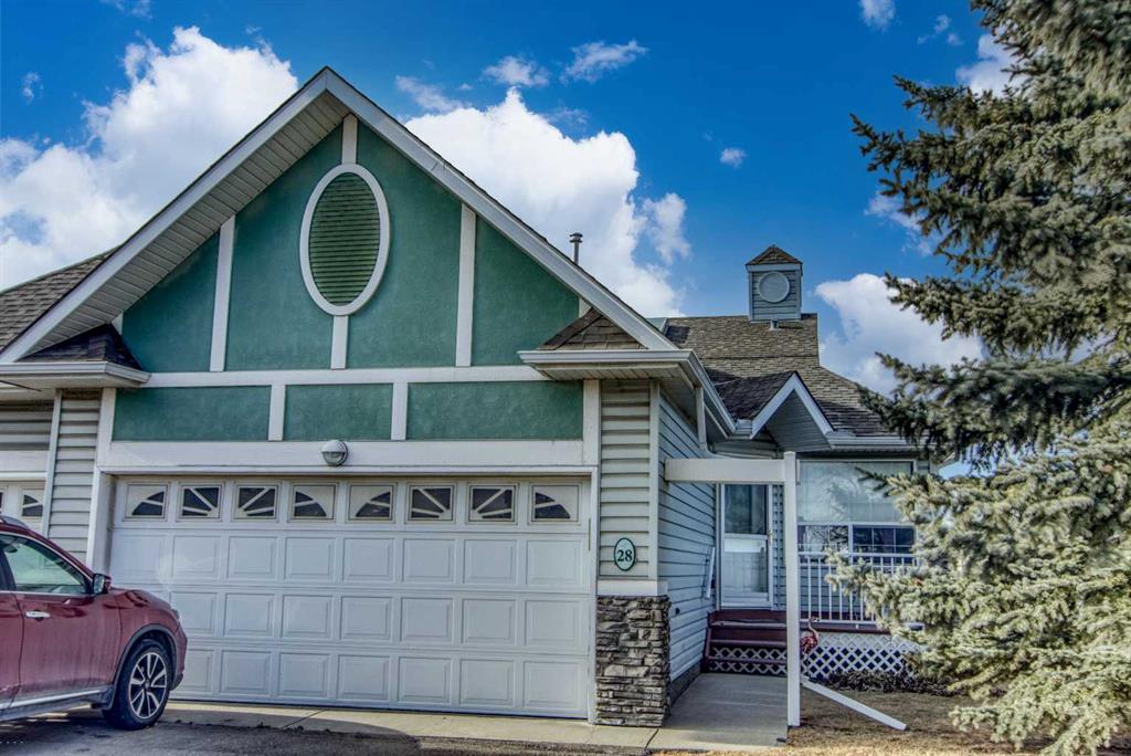 Picture of 28, 1008 Woodside Way NW, Airdrie Real Estate Listing