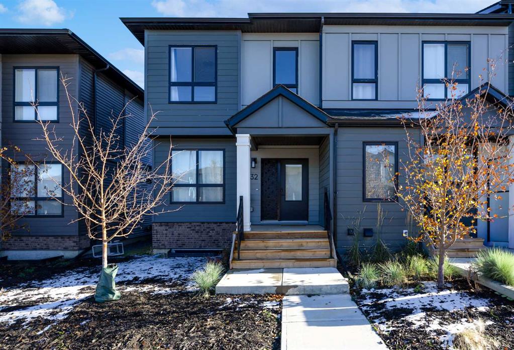 Picture of 32 Silverton Glen Green SW, Calgary Real Estate Listing