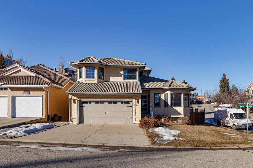 Picture of 39 Signature Mews SW, Calgary Real Estate Listing