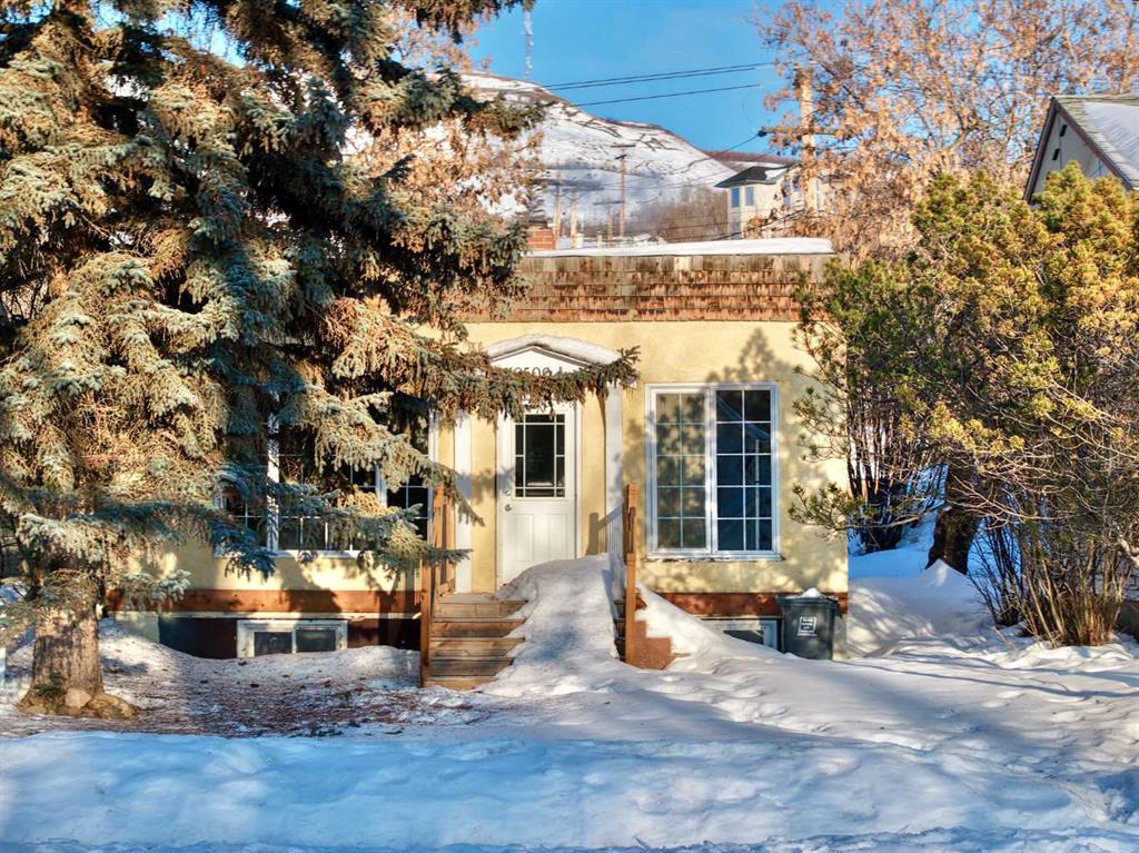 Picture of 10509 101 Street , Peace River Real Estate Listing