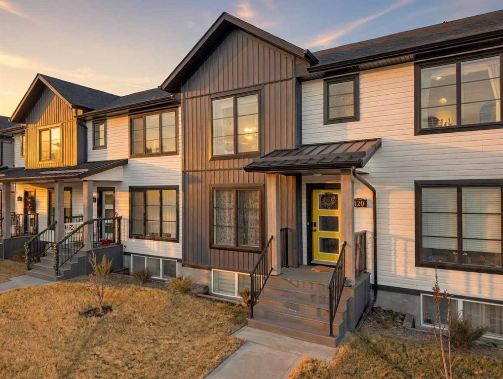 Picture of 120 Crestview Boulevard , Sylvan Lake Real Estate Listing