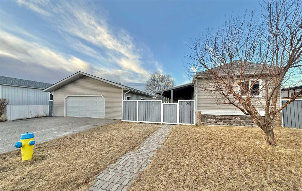 Picture of 138 Nickerson Avenue , Hinton Real Estate Listing