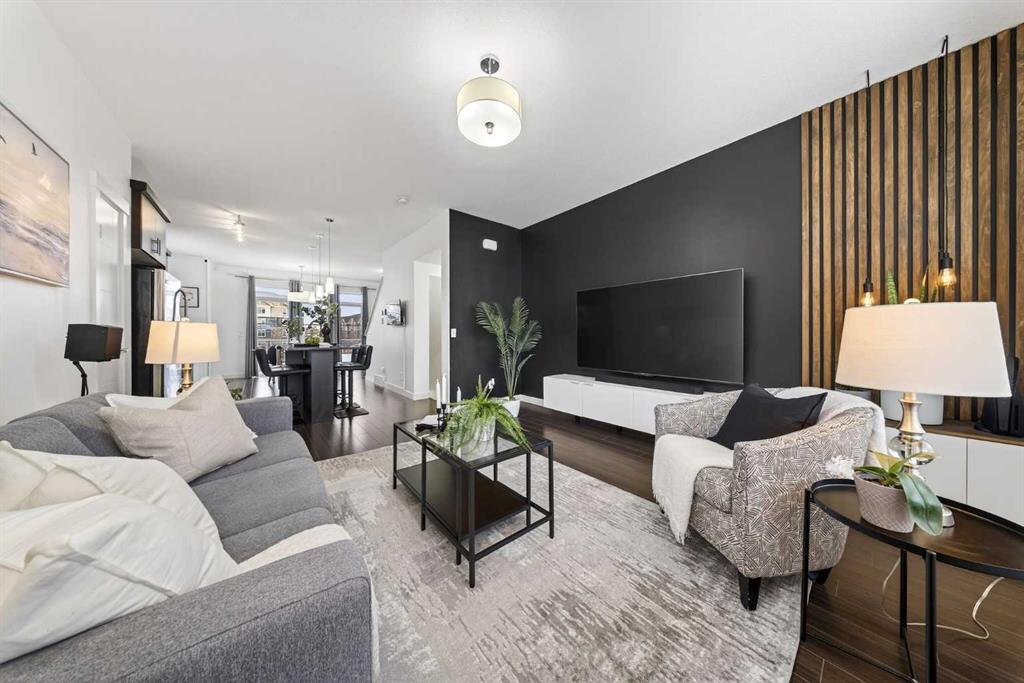 Picture of 404 Redstone View NE, Calgary Real Estate Listing