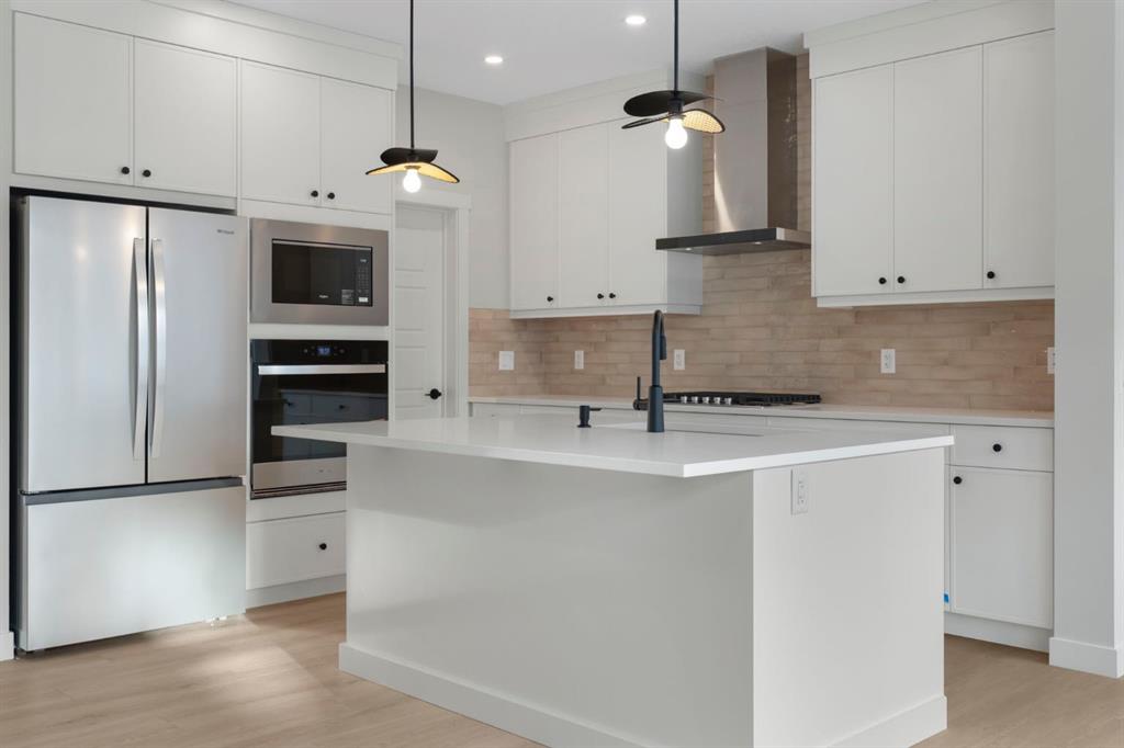 Picture of 338 Rivercrest Road , Cochrane Real Estate Listing