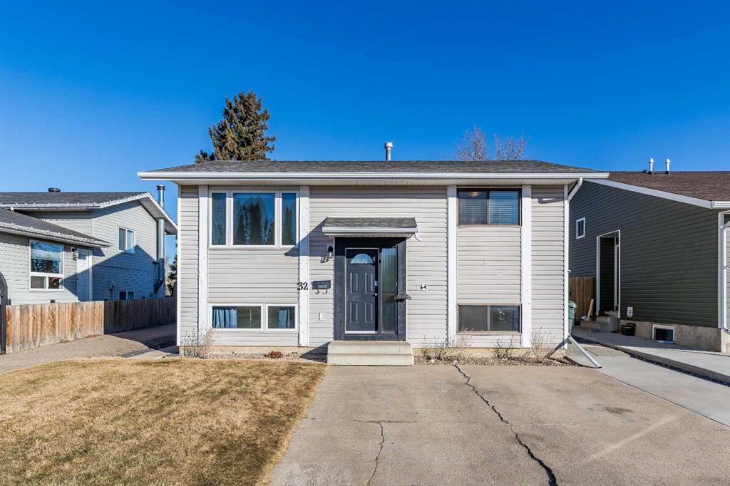 Picture of 32 Rossland Boulevard SE, Medicine Hat Real Estate Listing
