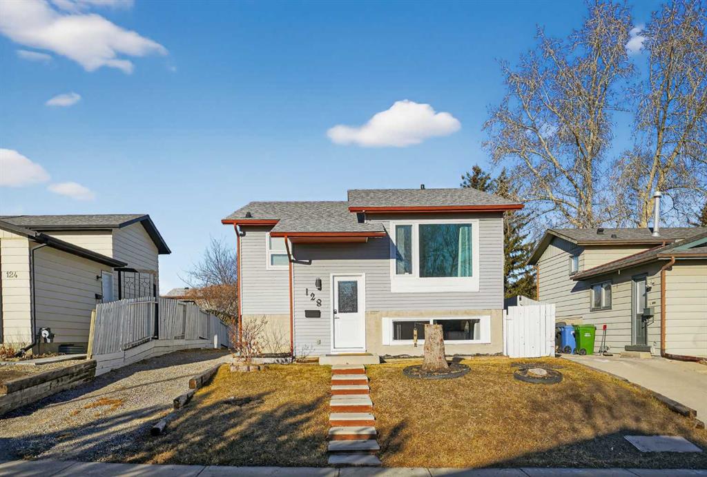 Picture of 128 Bernard Close NW, Calgary Real Estate Listing