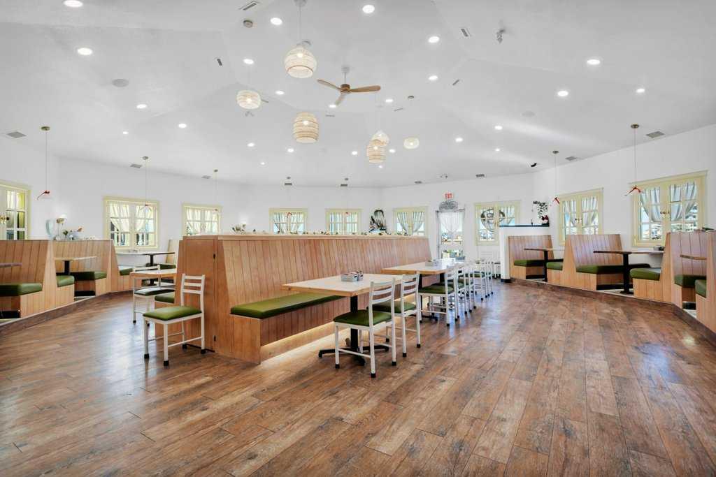 Picture of Bay 1, 21 Beju Industrial Drive , Sylvan Lake Real Estate Listing