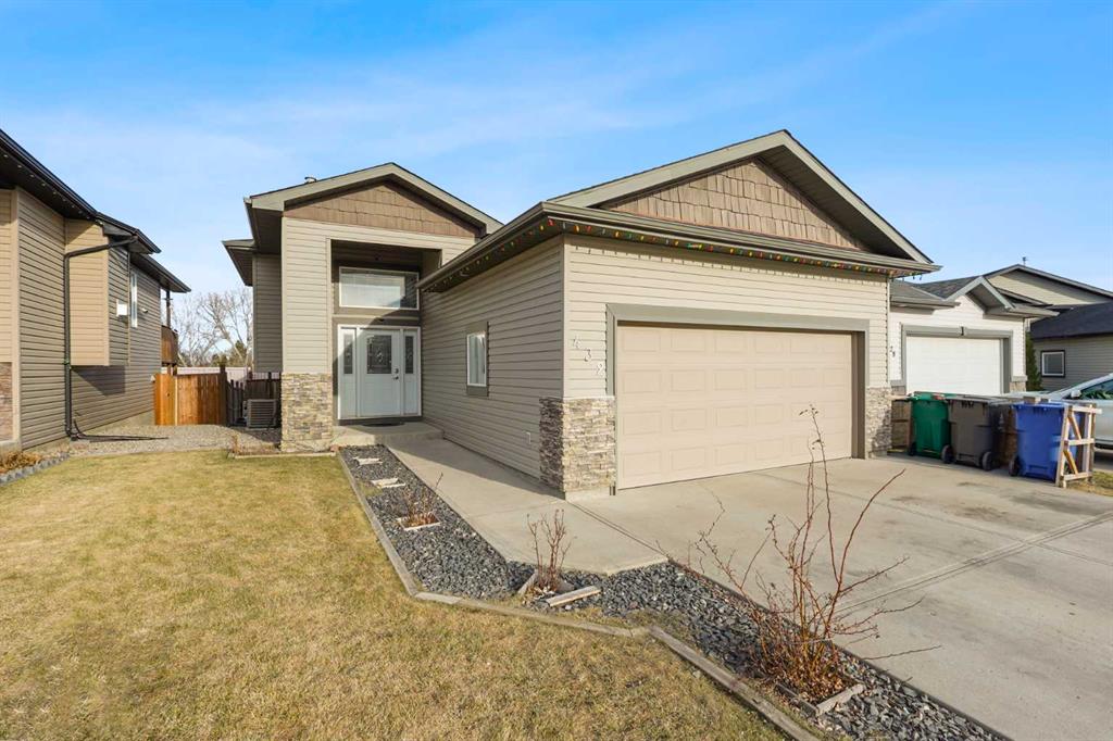 Picture of 432 Firelight Point W, Lethbridge Real Estate Listing