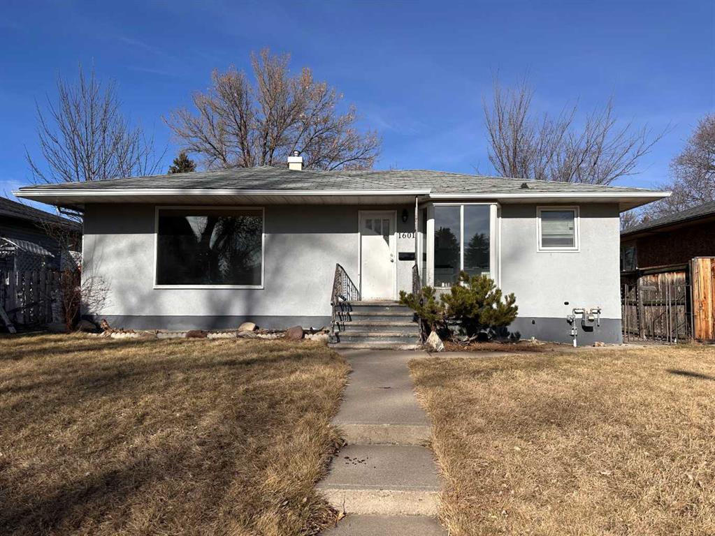 Picture of 1601 14 Avenue S, Lethbridge Real Estate Listing