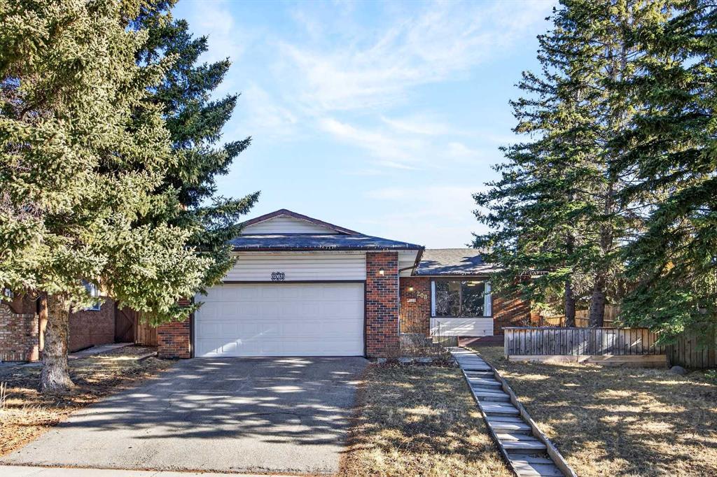 Picture of 208 Silver Valley Rise NW, Calgary Real Estate Listing