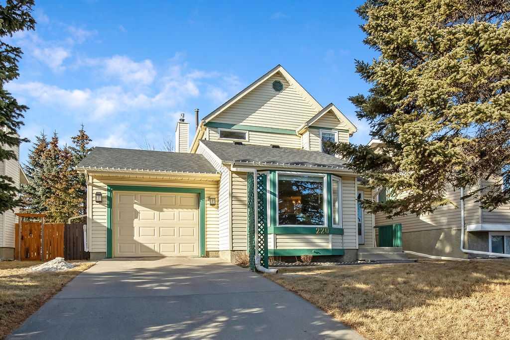 Picture of 220 Scenic Way NW, Calgary Real Estate Listing