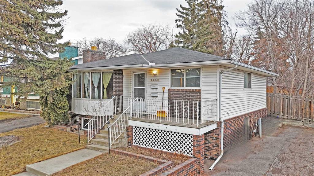 Picture of 1852 Lynnover Road SE, Calgary Real Estate Listing