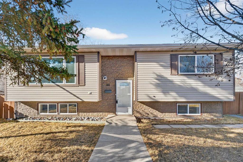 Picture of 44 Spring Haven Close SE, Airdrie Real Estate Listing