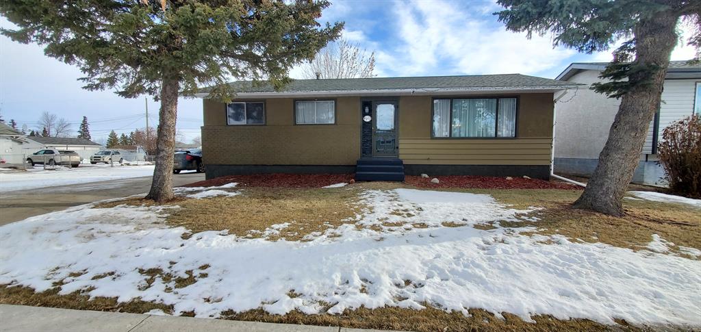 Picture of 4713 48 Street , Mayerthorpe Real Estate Listing