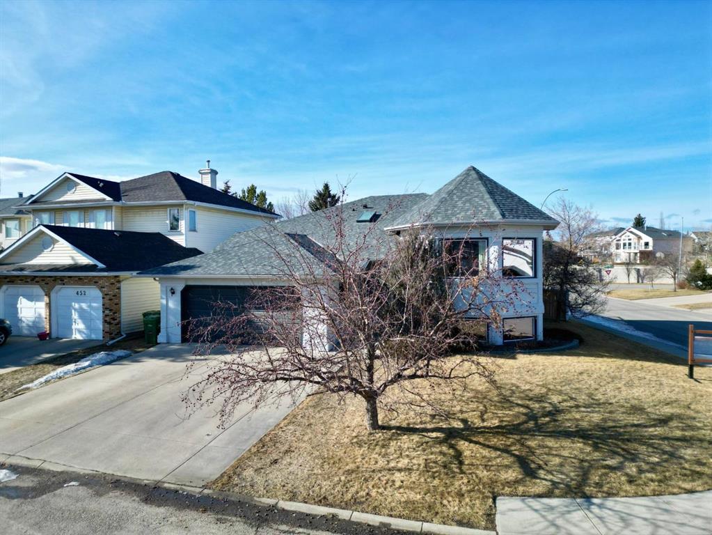 Picture of 456 Hawkland Place NW, Calgary Real Estate Listing