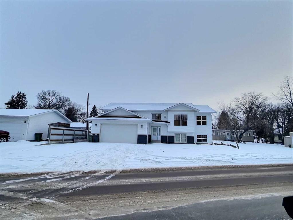Picture of 5209 57 Avenue , Ponoka Real Estate Listing
