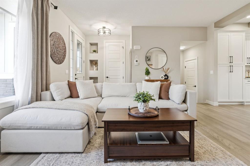 Picture of 512 River Avenue , Cochrane Real Estate Listing