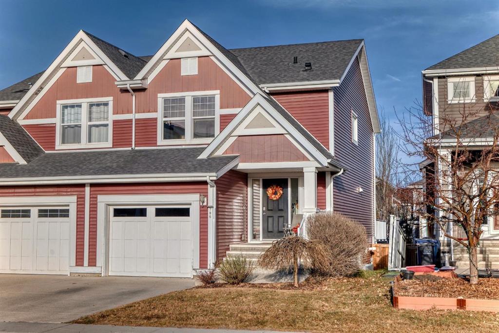 Picture of 786 River Heights Crescent , Cochrane Real Estate Listing