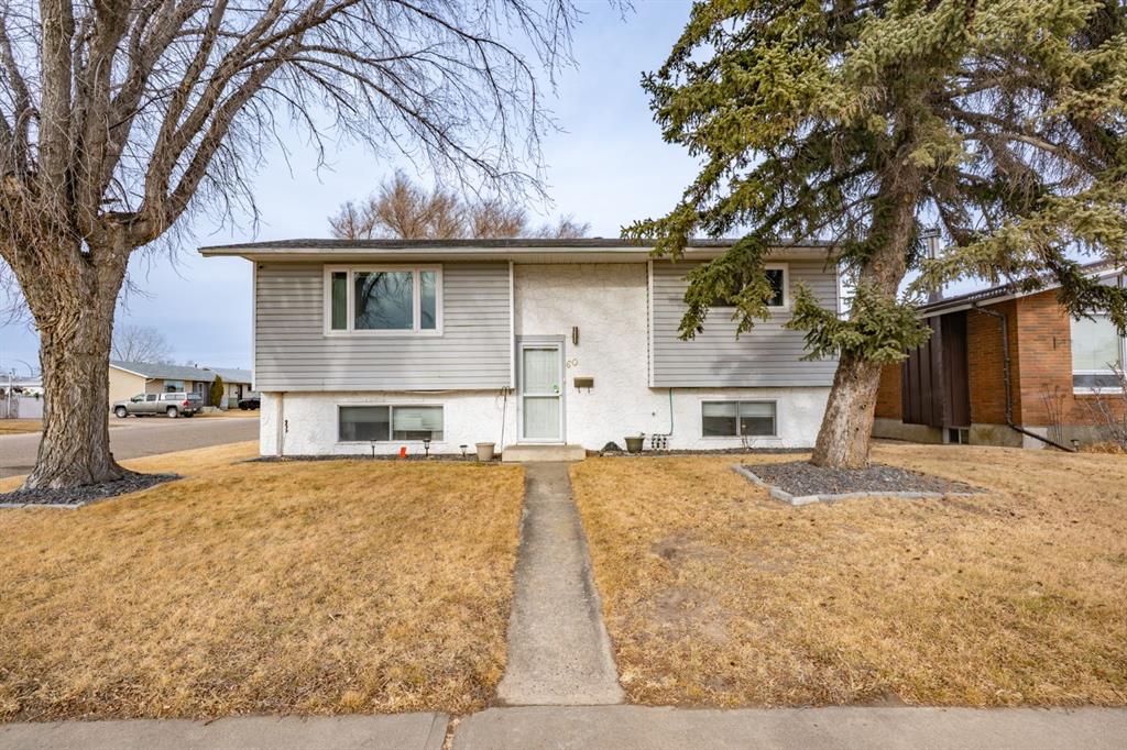 Picture of 60 Gray Crescent NW, Medicine Hat Real Estate Listing