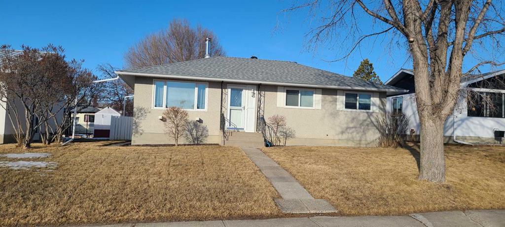 Picture of 5012 39 Street  , Innisfail Real Estate Listing