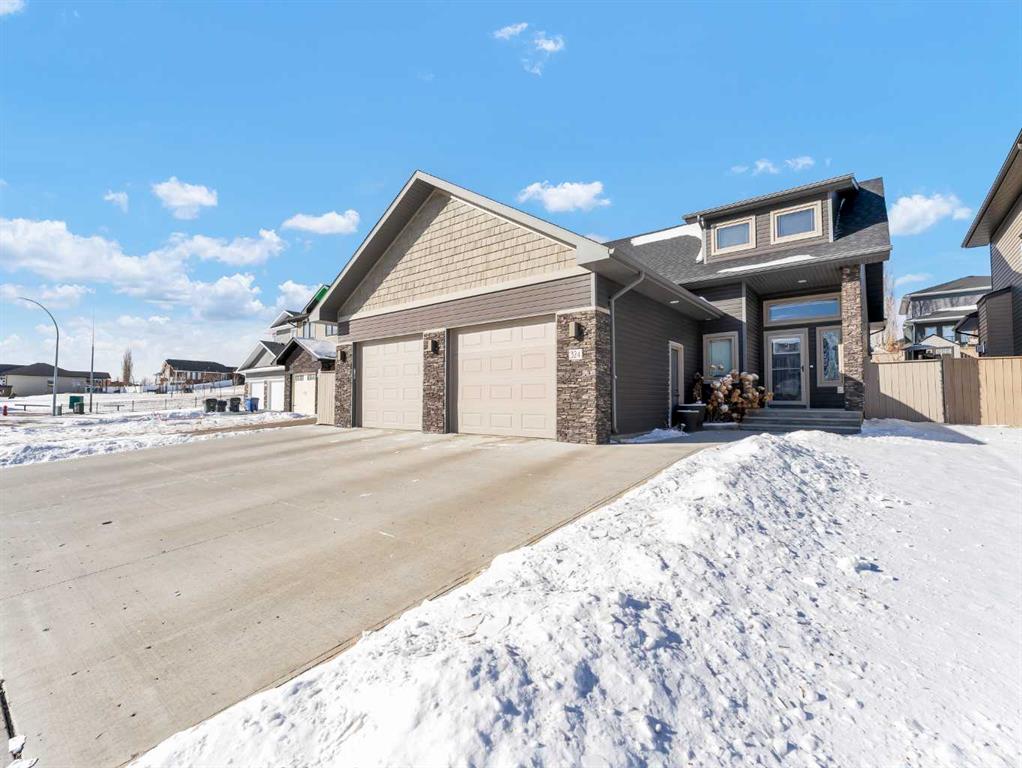Picture of 324 Ranchview Court NE, Medicine Hat Real Estate Listing