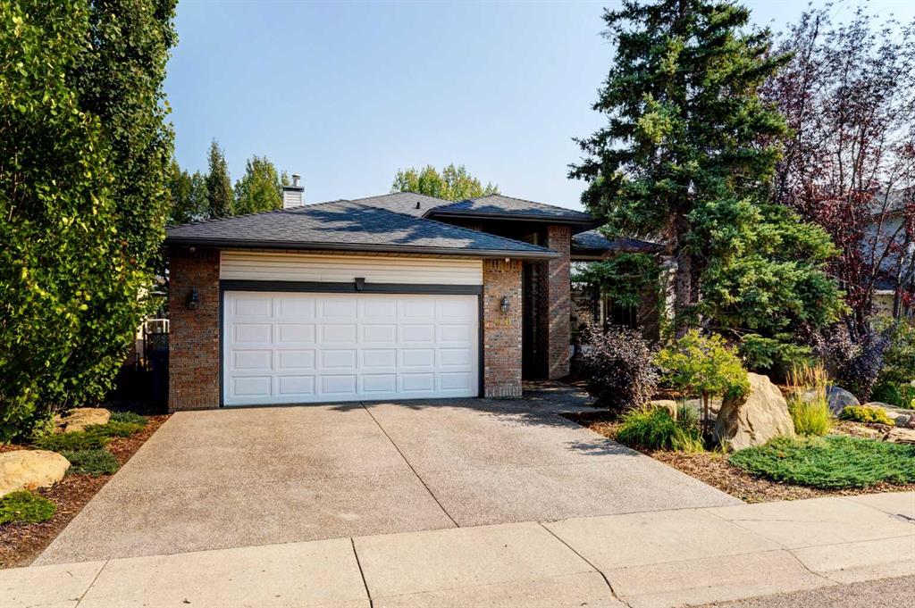 Picture of 60 Woodpark Close SW, Calgary Real Estate Listing