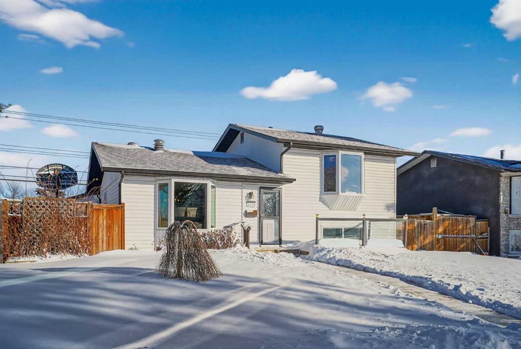 Picture of 1028 Penrith Crescent SE, Calgary Real Estate Listing