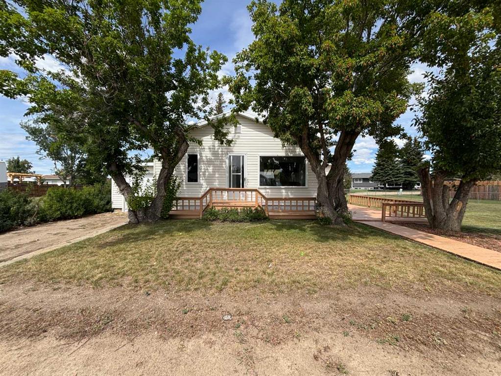 Picture of 307 Centre Avenue , Coutts Real Estate Listing