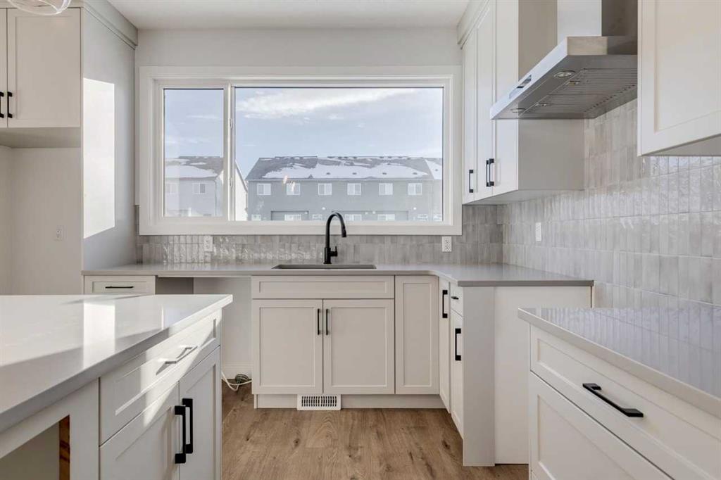 Picture of 33 Savanna Place NE, Calgary Real Estate Listing