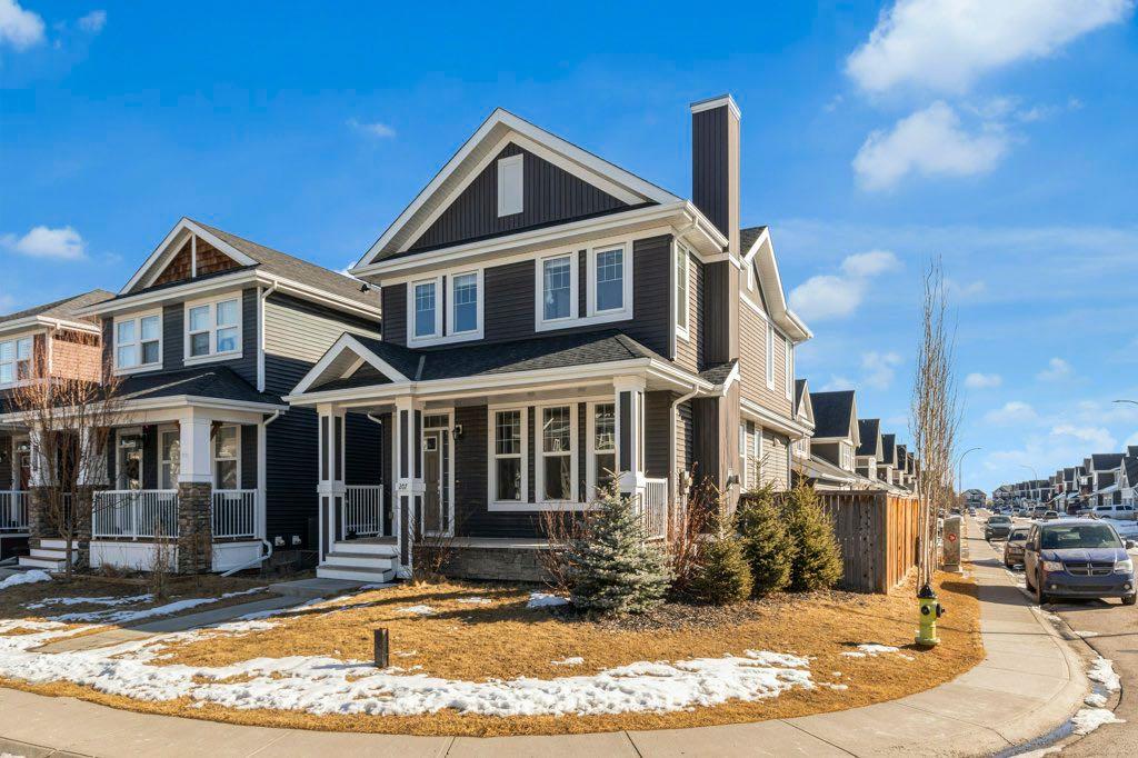 Picture of 207 River Heights Crescent , Cochrane Real Estate Listing