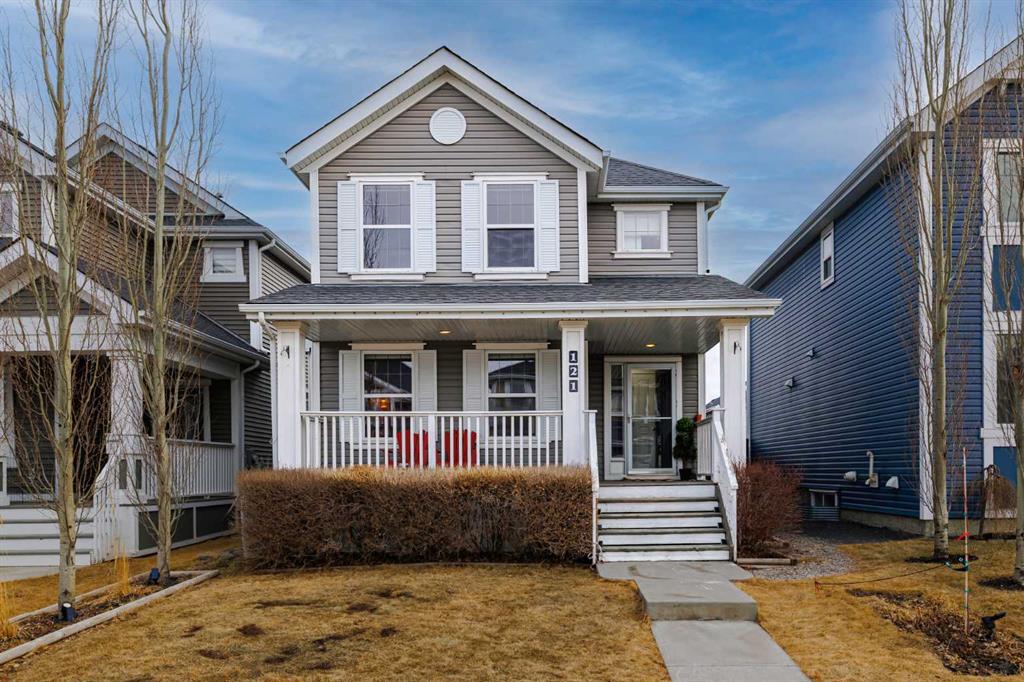 Picture of 121 River Heights Crescent , Cochrane Real Estate Listing