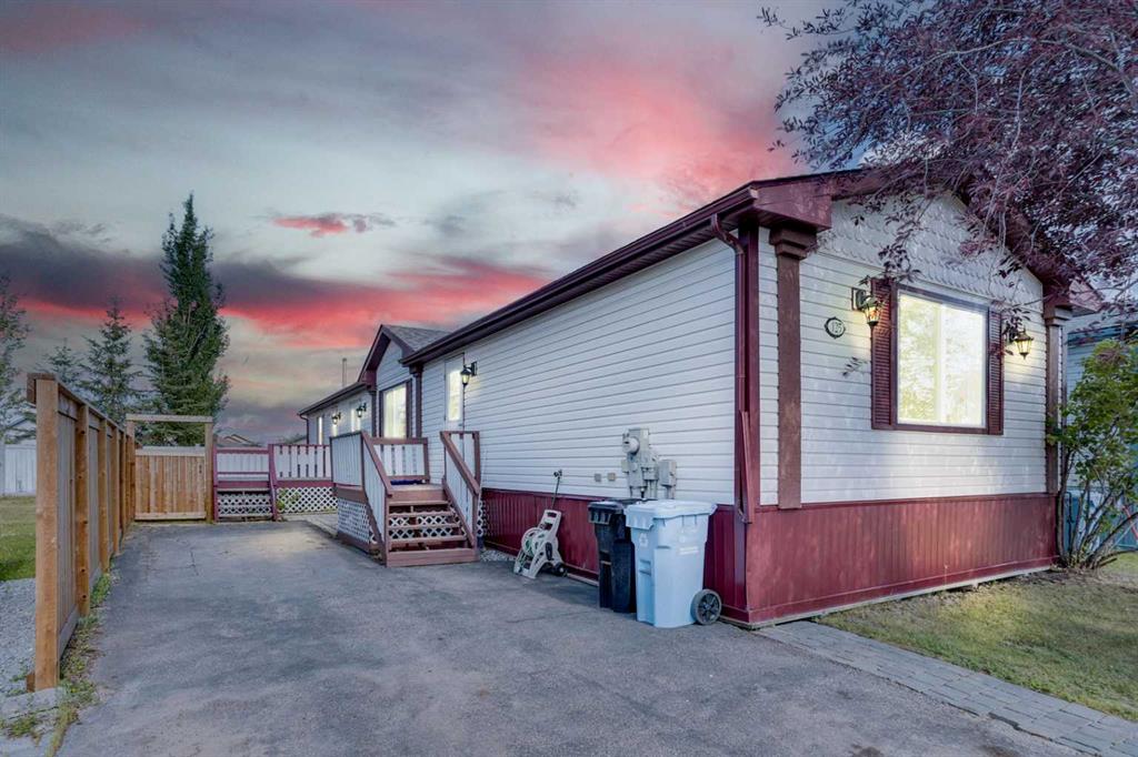 Picture of 125 Mckinlay Crescent , Fort McMurray Real Estate Listing