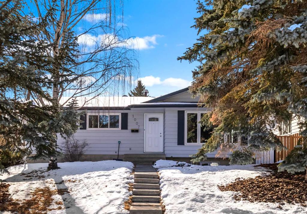 Picture of 1007 Hunterston Place NW, Calgary Real Estate Listing